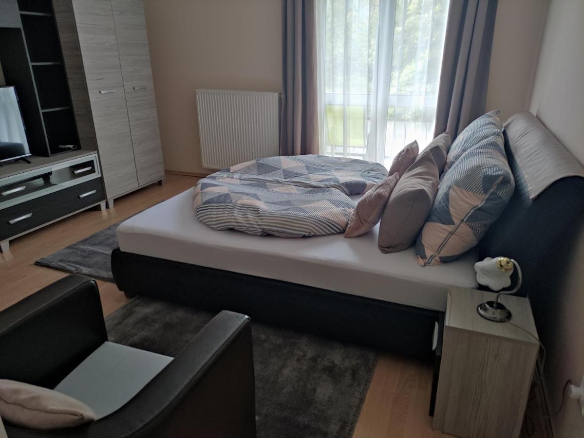 Zsanett Appartement Хевиз Экстерьер фото