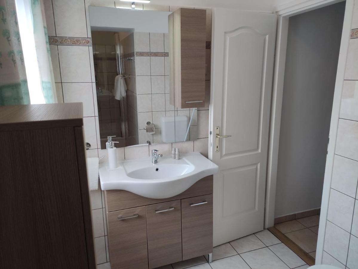 Zsanett Appartement Хевиз Экстерьер фото